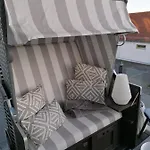 דירה Albert-inn-glowe - Barrierefrei & 3 Schlafzimmer & Coworking & Strandkorb-saisonal & Sauna Im Haus & Fahrraeder גלווה