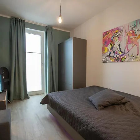 Albert-inn-glowe - Barrierefrei & 3 Schlafzimmer & Strandkorb-saisonal & Sauna Im Haus & Fahrraeder, Bollerwagen & E-ladesaeule In Der Anlage Apartmán *