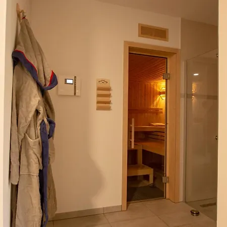 Albert-inn-glowe - Barrierefrei & 3 Schlafzimmer & Coworking & Strandkorb-saisonal & Sauna Im Haus & Fahrraeder شقة *