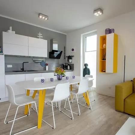 Albert-inn-glowe - Barrierefrei & 3 Schlafzimmer & Coworking & Strandkorb-saisonal & Sauna Im Haus & Fahrraeder شقة غلوفي